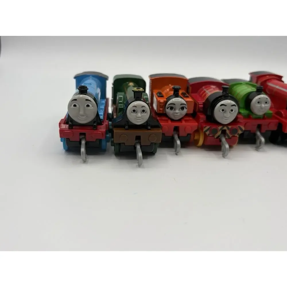 Thomas The Train and Friends Diecast Push Along Trains Carts Lot of 8 Multicolor